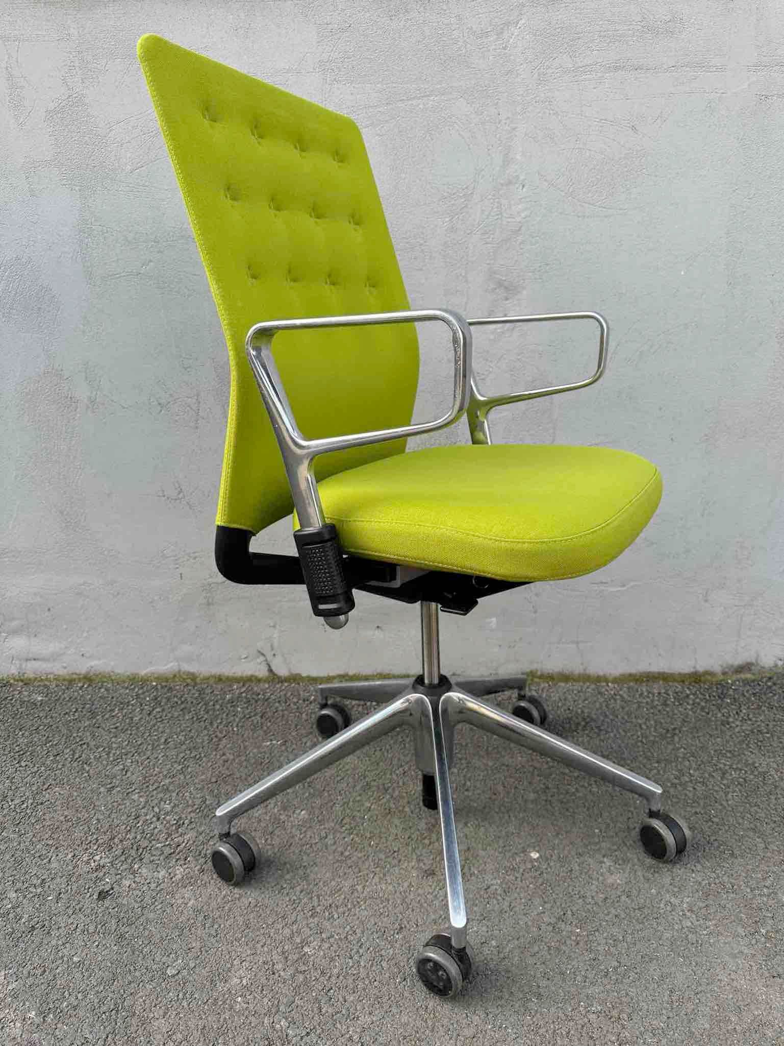 Kancel&aacute;řsk&aacute; židle Vitra Id Trim